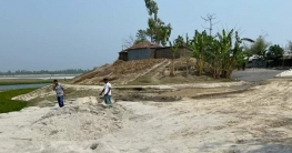 লালমনিরহাটে অবৈধভাবে বালু উত্তোলন করায় ৫০ হাজার টাকা জরিমানা