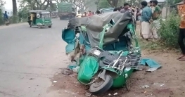 চিরিরবন্দরে অটোরিকশায় বাসের ধাক্কা, শিশুসহ নিহত ৪