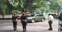 প্রধান উপদেষ্টার সঙ্গে বৈঠকে বসেছেন সচিবরা